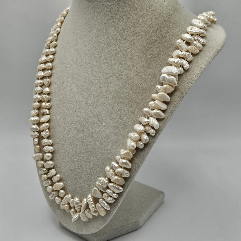 VINTAGE Cream Freshwater Baroque Rice Pearl Opera Length 55" Strand Necklace - Picture 2 of 7